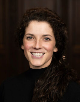 portrait of Anlyn Addis