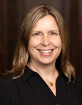 Tanya Castrogiovanni headshot